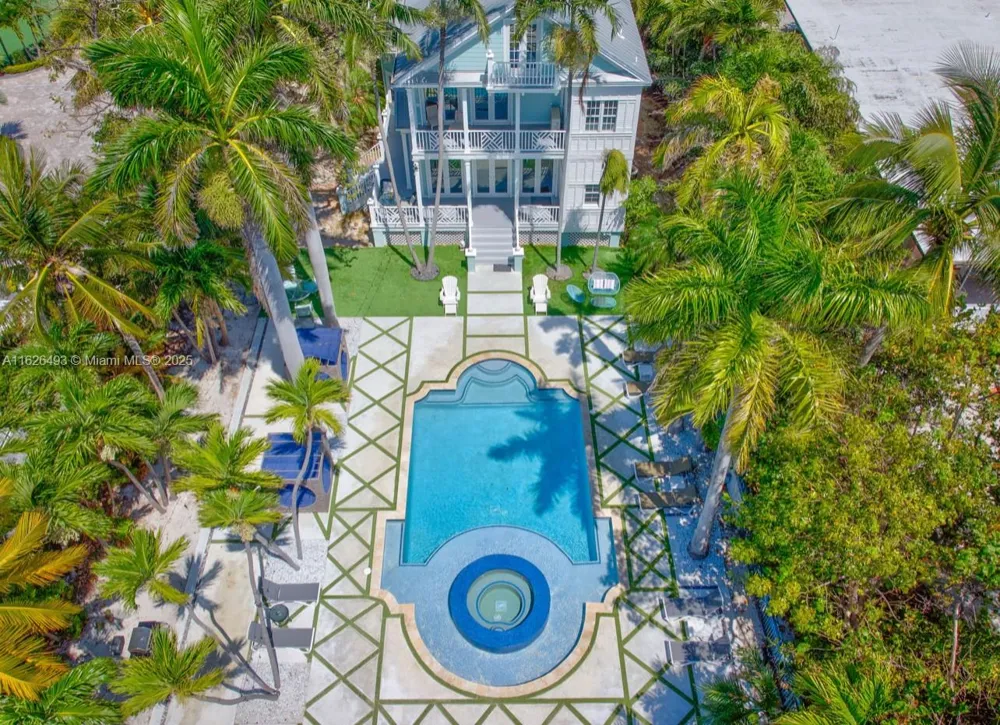 75761 Overseas Hwy Islamorada, FL 33036