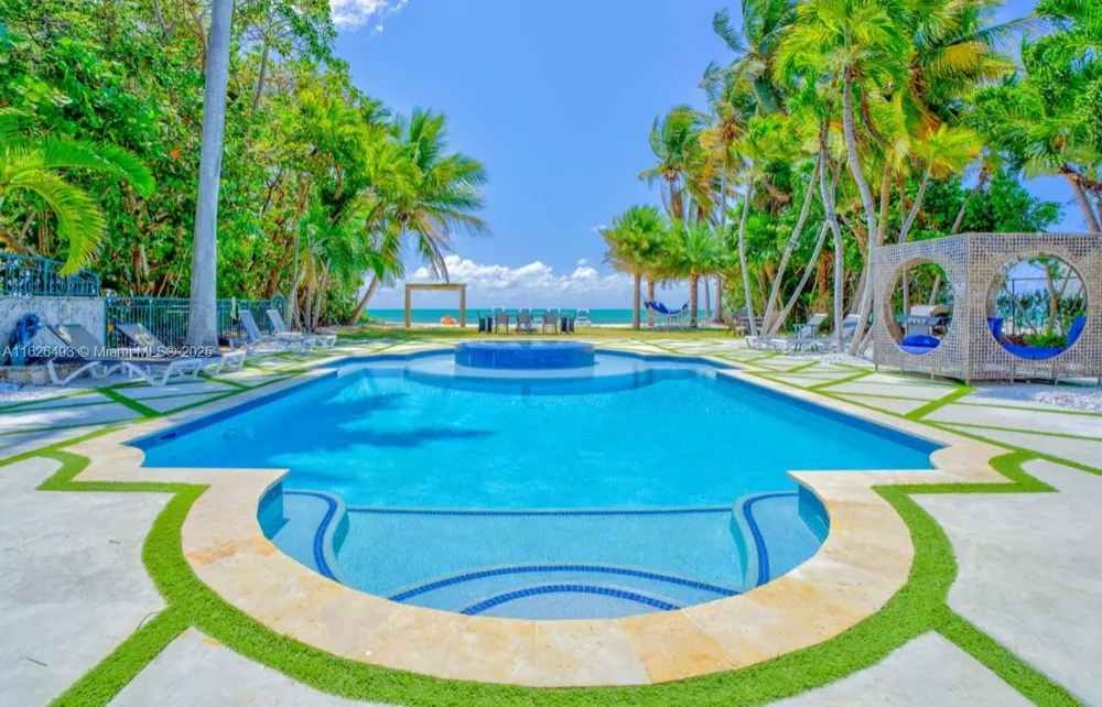 75761 Overseas Hwy Islamorada, FL 33036