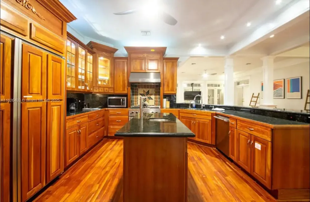 75761 Overseas Hwy Islamorada, FL 33036