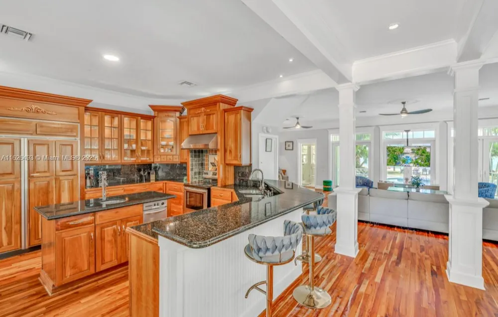 75761 Overseas Hwy Islamorada, FL 33036