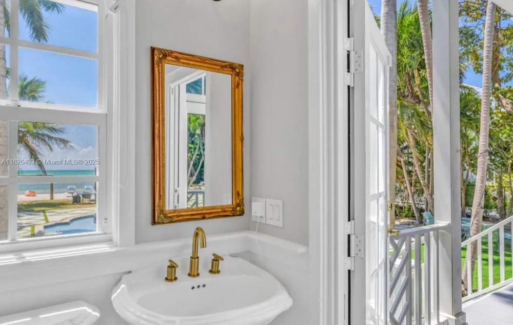 75761 Overseas Hwy Islamorada, FL 33036