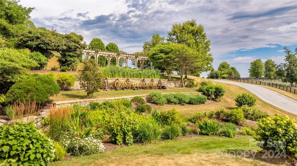 00000 Summerset Drive #84 Hendersonville, NC 28792