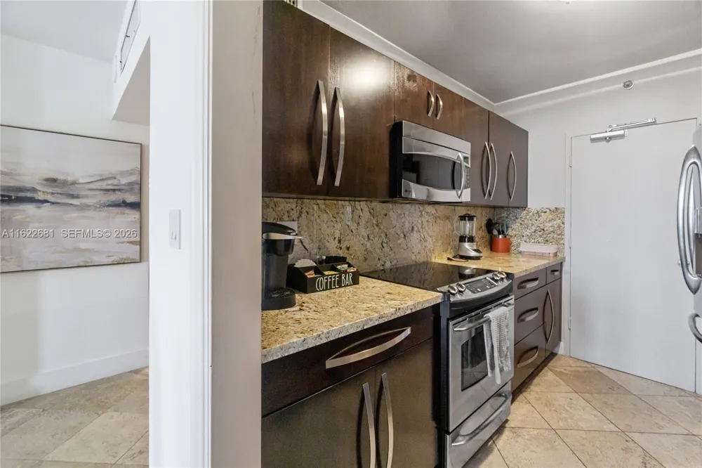 100 Lincoln Rd #1422 Miami Beach, FL 33139