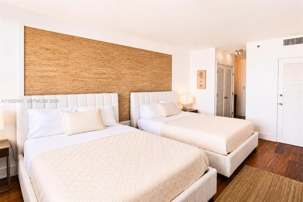 100 Lincoln Rd #1422 Miami Beach, FL 33139