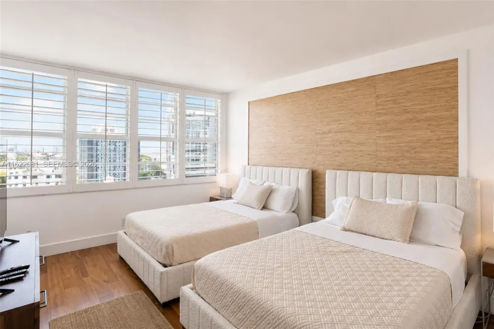 100 Lincoln Rd #1422 Miami Beach, FL 33139