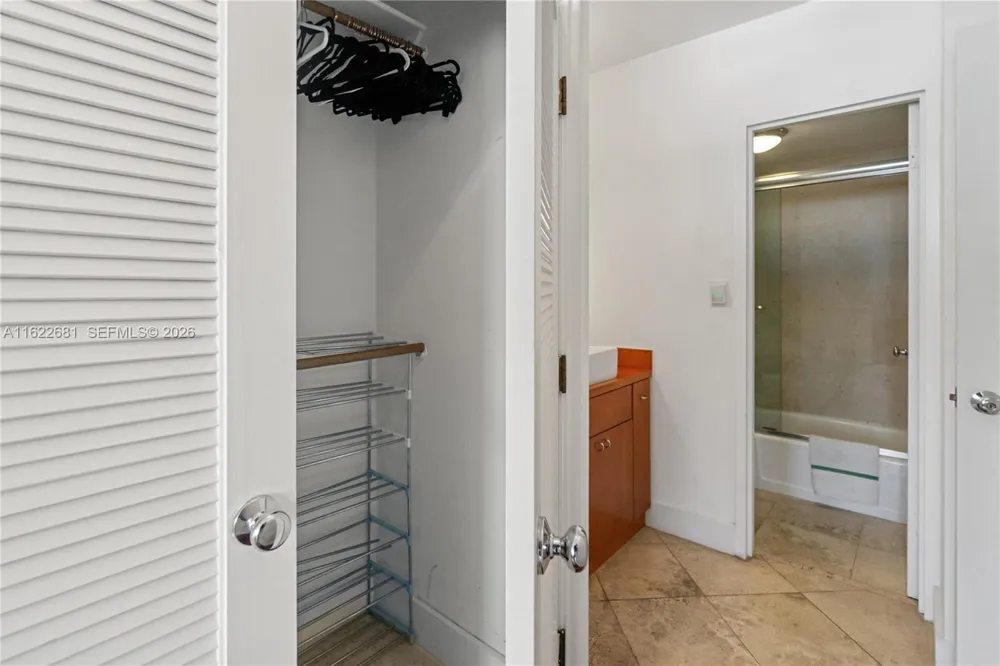 100 Lincoln Rd #1422 Miami Beach, FL 33139