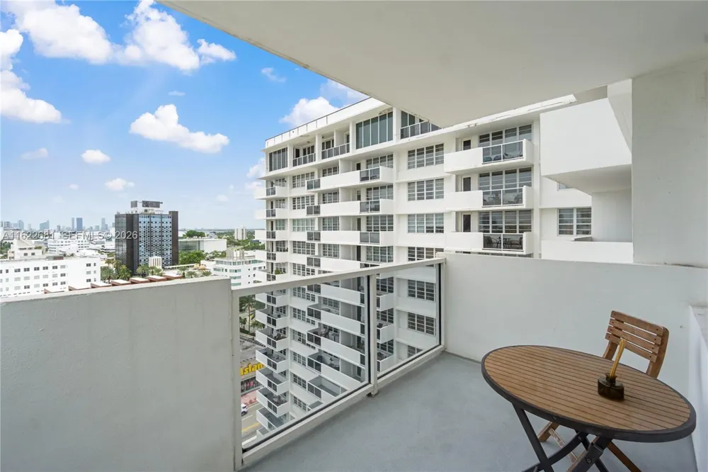 100 Lincoln Rd #1422 Miami Beach, FL 33139