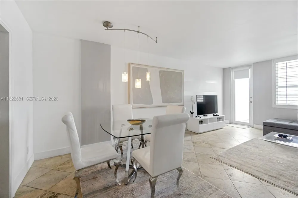 100 Lincoln Rd #1422 Miami Beach, FL 33139