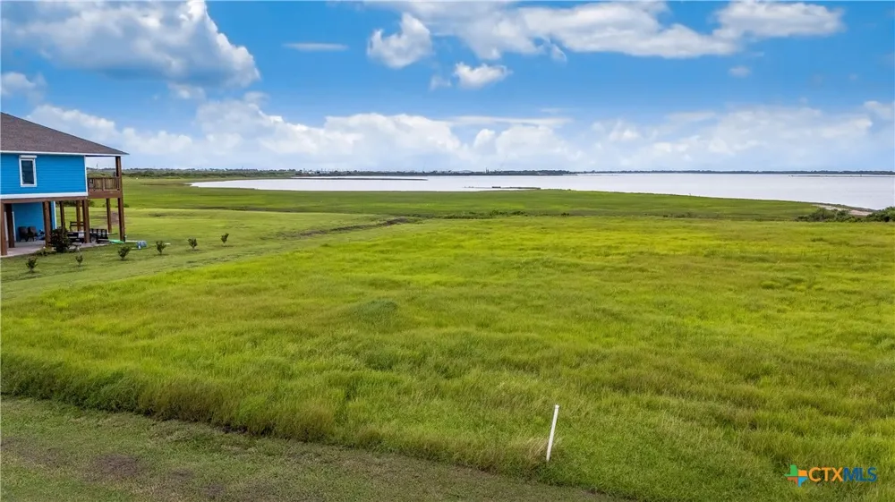 37 Bay Point Drive Port Lavaca, TX 77979