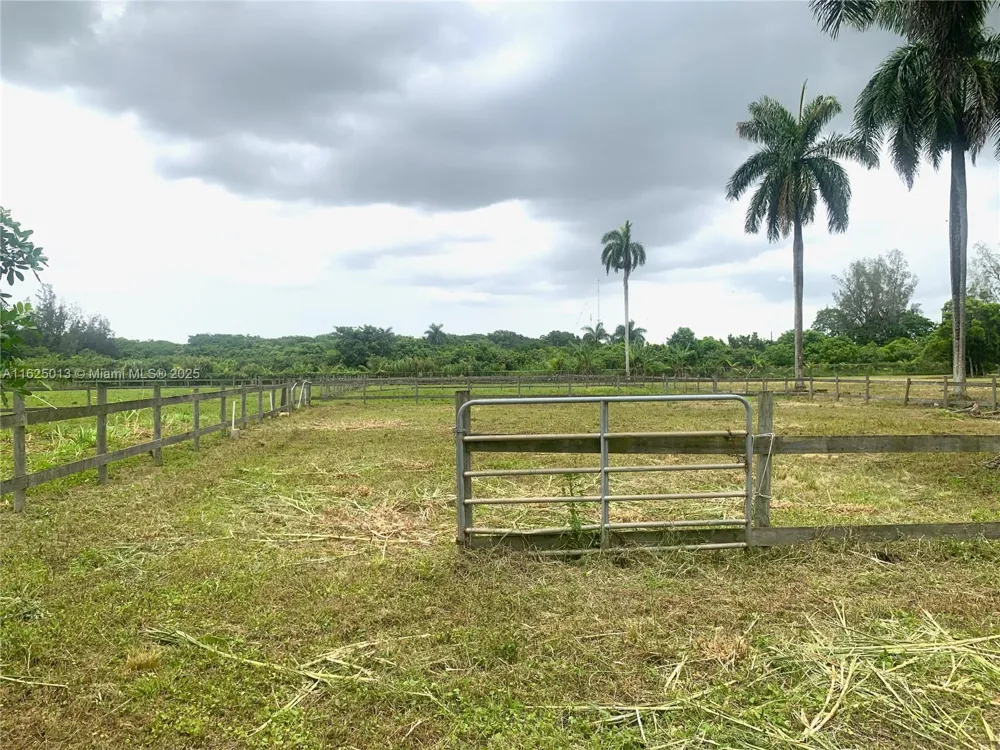 22750 SW 154th ave Miami, FL 33170