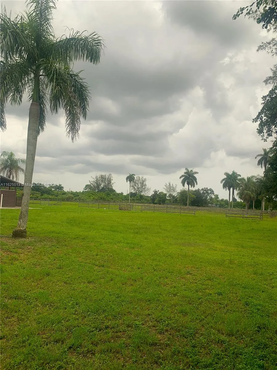 22750 SW 154th ave Miami, FL 33170