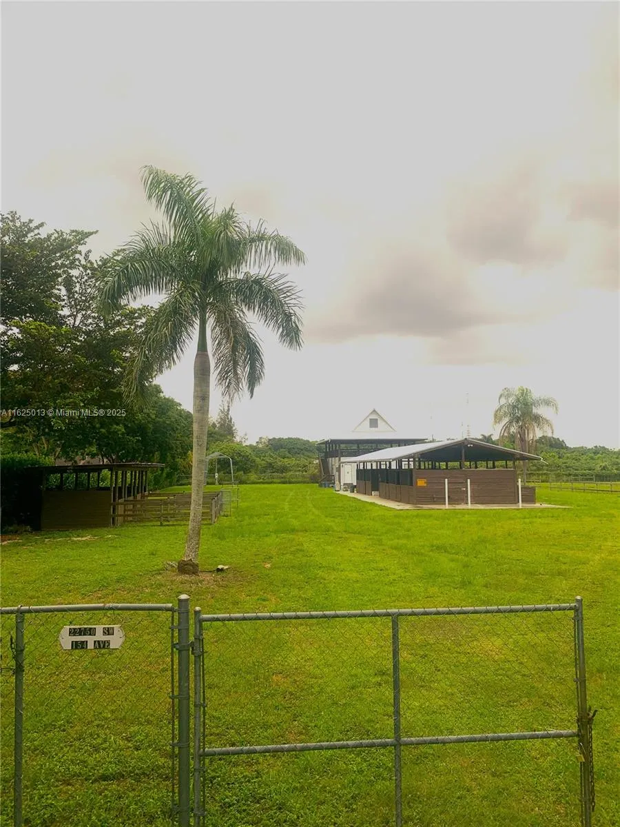 22750 SW 154th ave Miami, FL 33170