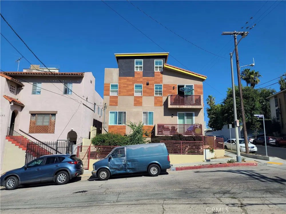 2021 Miramar Street Los Angeles, CA 90057