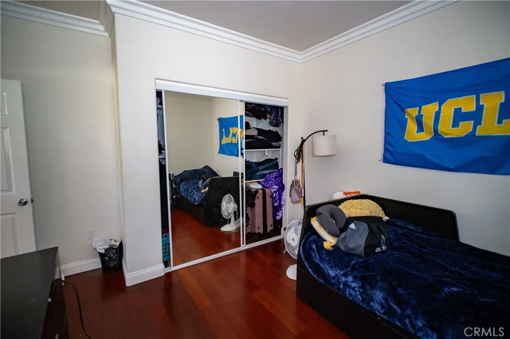2021 Miramar Street Los Angeles, CA 90057