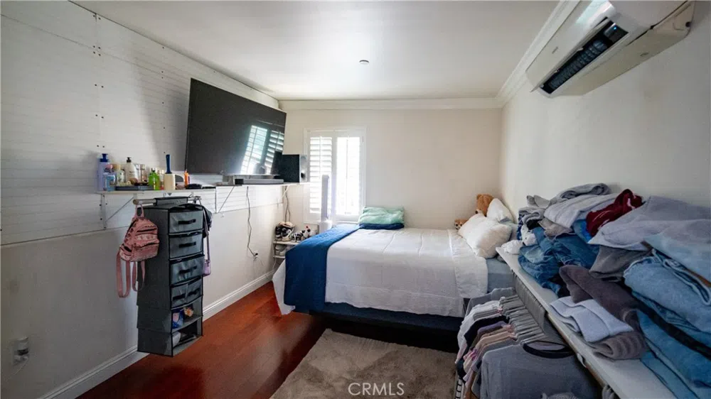 2021 Miramar Street Los Angeles, CA 90057