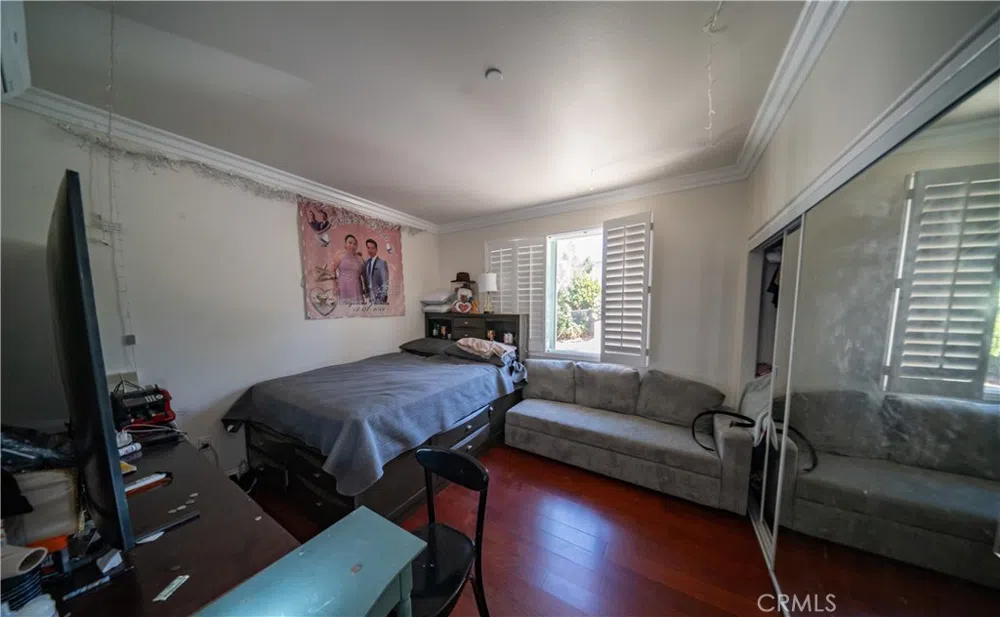 2021 Miramar Street Los Angeles, CA 90057