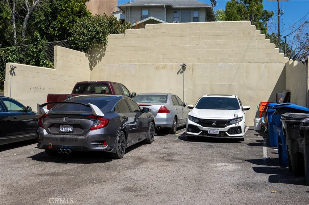 2021 Miramar Street Los Angeles, CA 90057