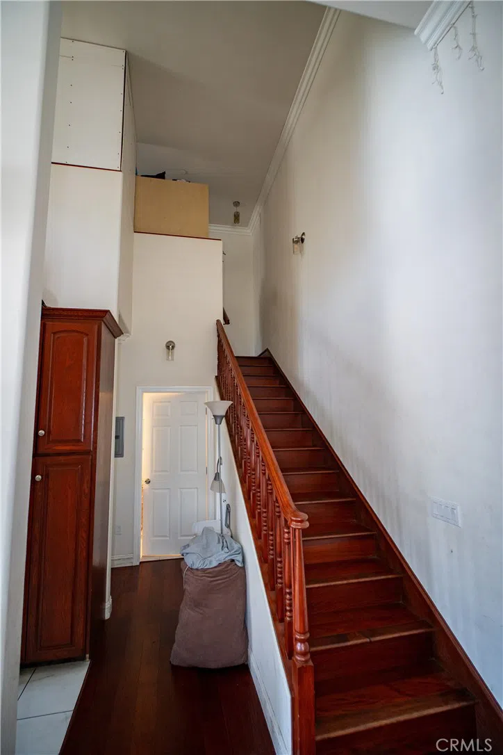 2021 Miramar Street Los Angeles, CA 90057