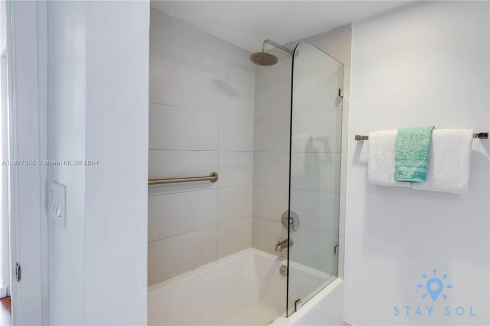 2602 E Hallandale Beach Blvd #R2009 Hallandale Beach, FL 33009