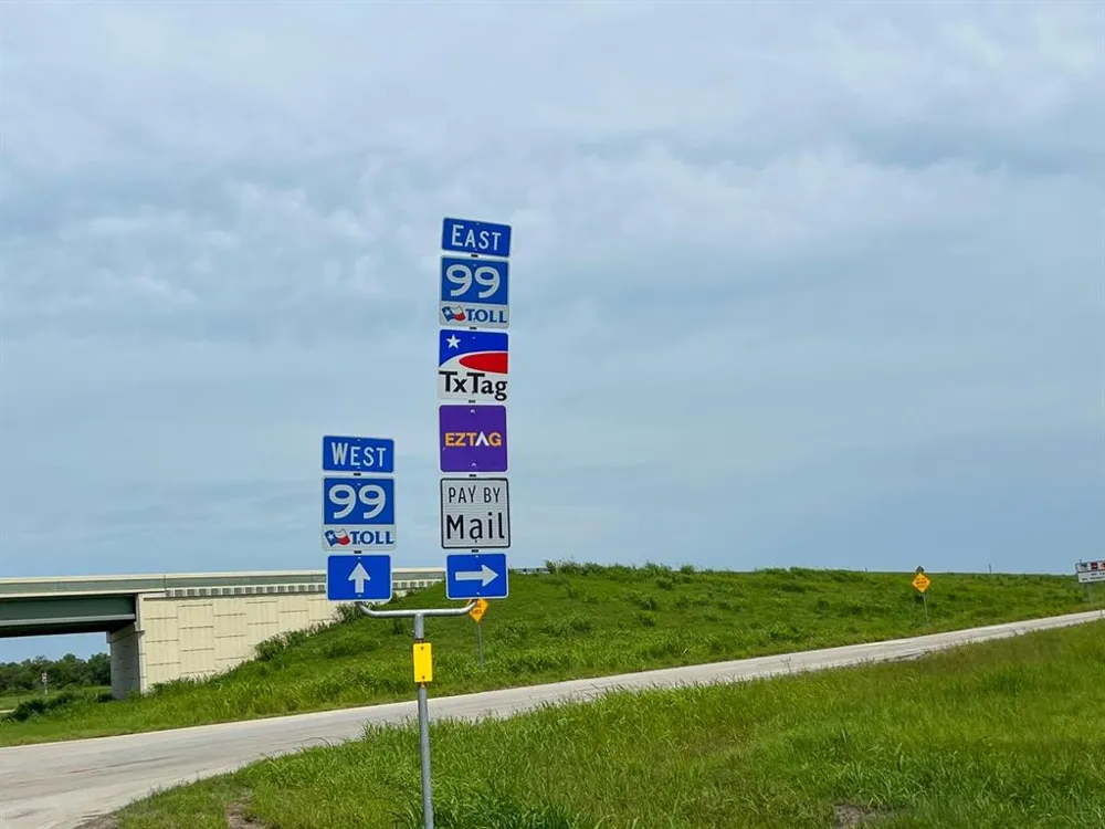 FM 686 Dayton, TX 77535