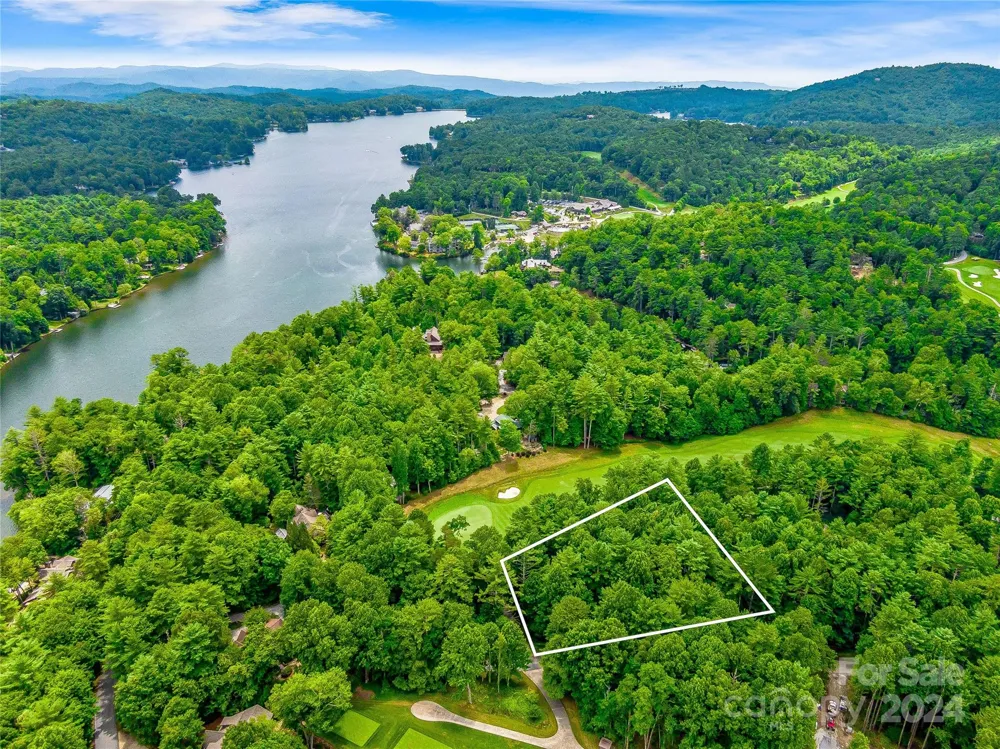 N 17 Mills Creek Trace Lake Toxaway, NC 28747