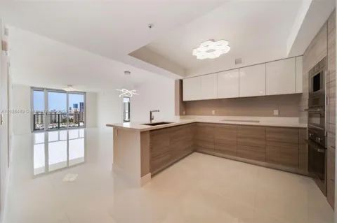 300 Sunny Isles Blvd #2103