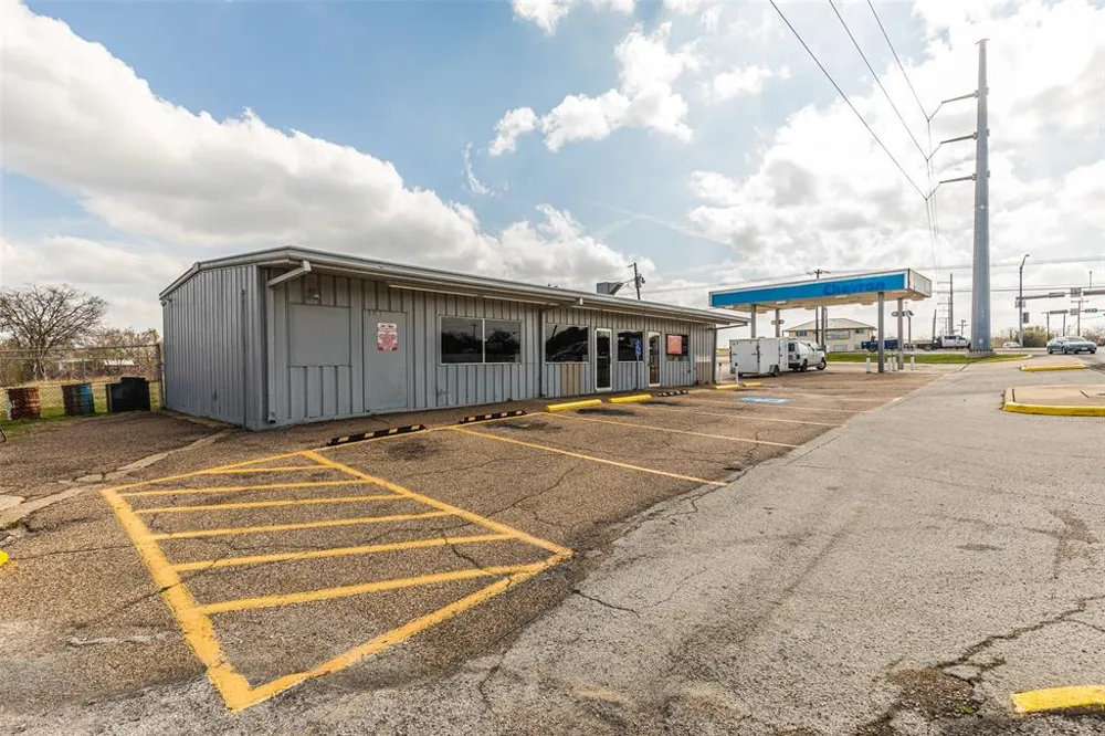607 Old Temple Road Hewitt, TX 76643