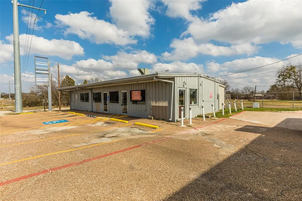 607 Old Temple Road Hewitt, TX 76643
