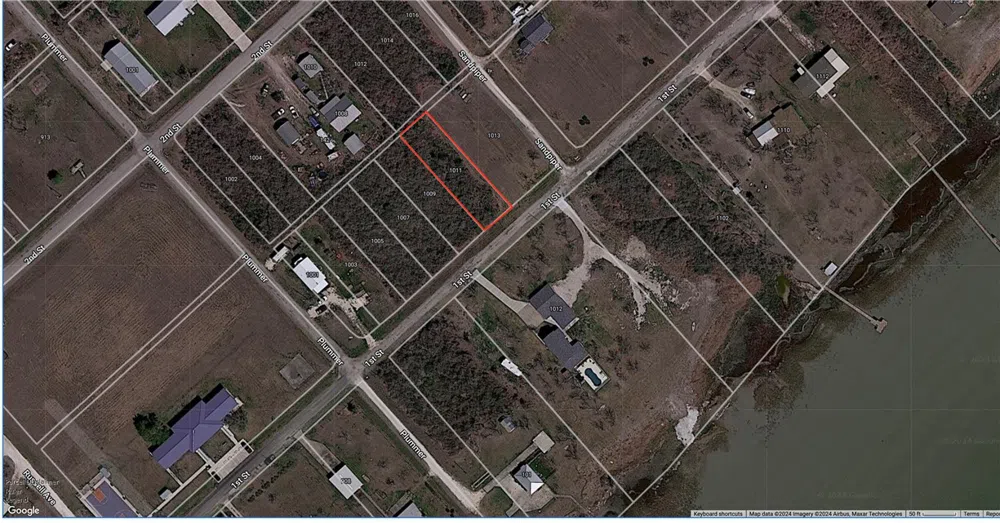 1011 First Street Bayside, TX 78340
