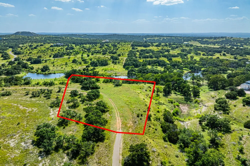 613 Cattle Creek Road Johnson City, TX 78636