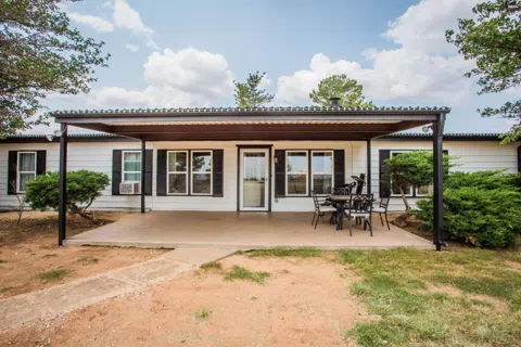 1518 W 15th Street