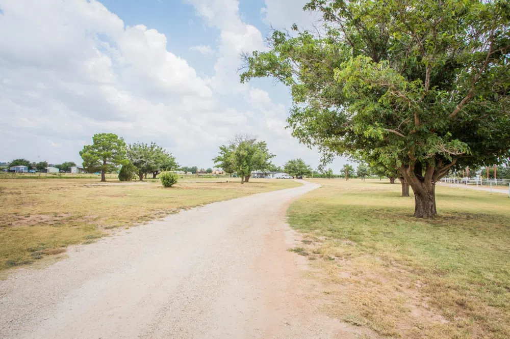 1518 W 15th Street Post, TX 79356