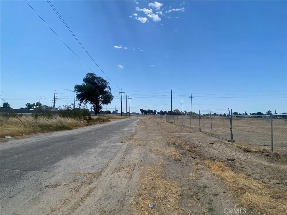1883 Sycamore Avenue Atwater, CA 95301