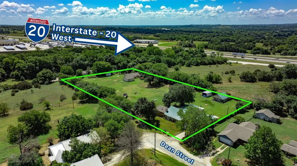 2402 Dean Street Weatherford, TX 76087