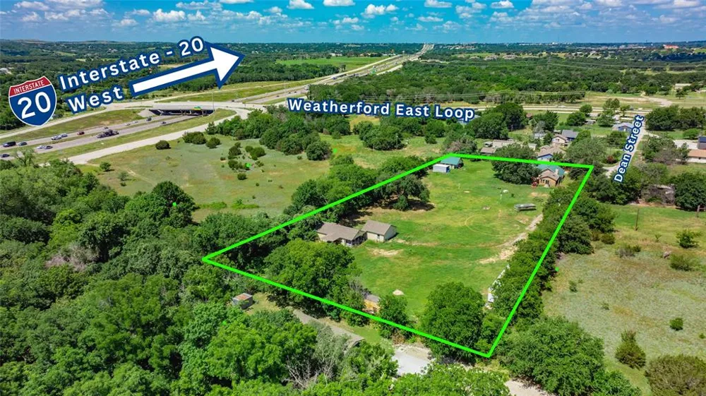 2402 Dean Street Weatherford, TX 76087