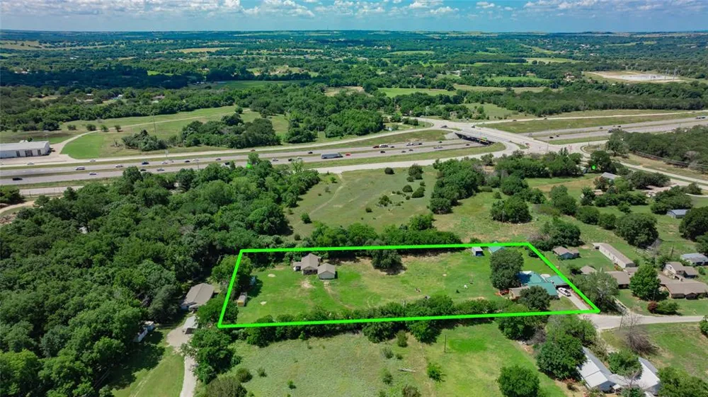 2402 Dean Street Weatherford, TX 76087