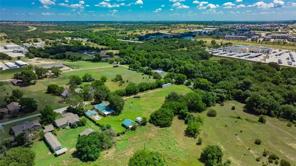 2402 Dean Street Weatherford, TX 76087