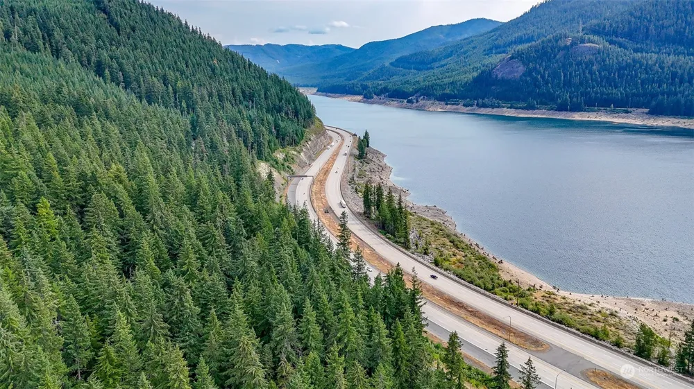 4061 FS RD 4832 Snoqualmie Pass, WA 98068