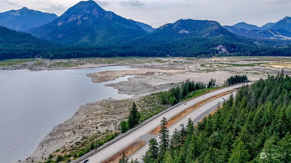 4061 FS RD 4832 Snoqualmie Pass, WA 98068