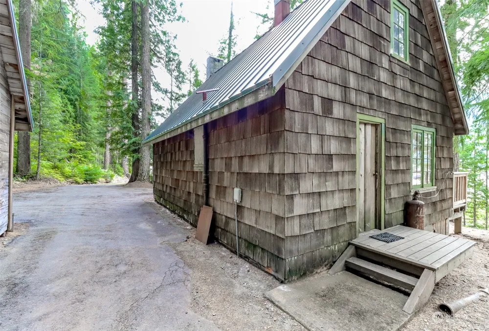 4061 FS RD 4832 Snoqualmie Pass, WA 98068