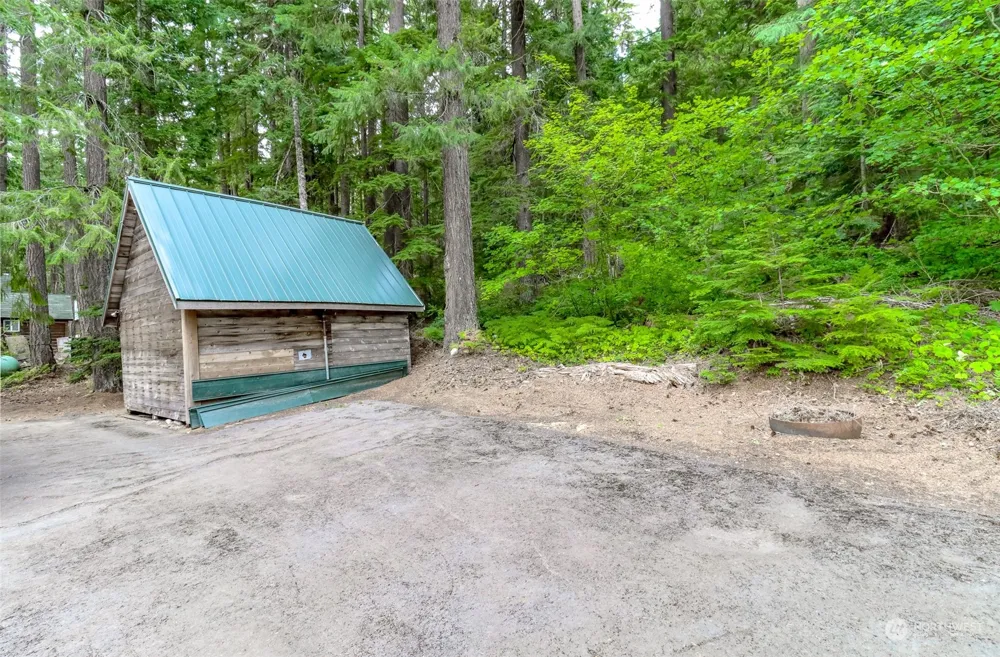 4061 FS RD 4832 Snoqualmie Pass, WA 98068