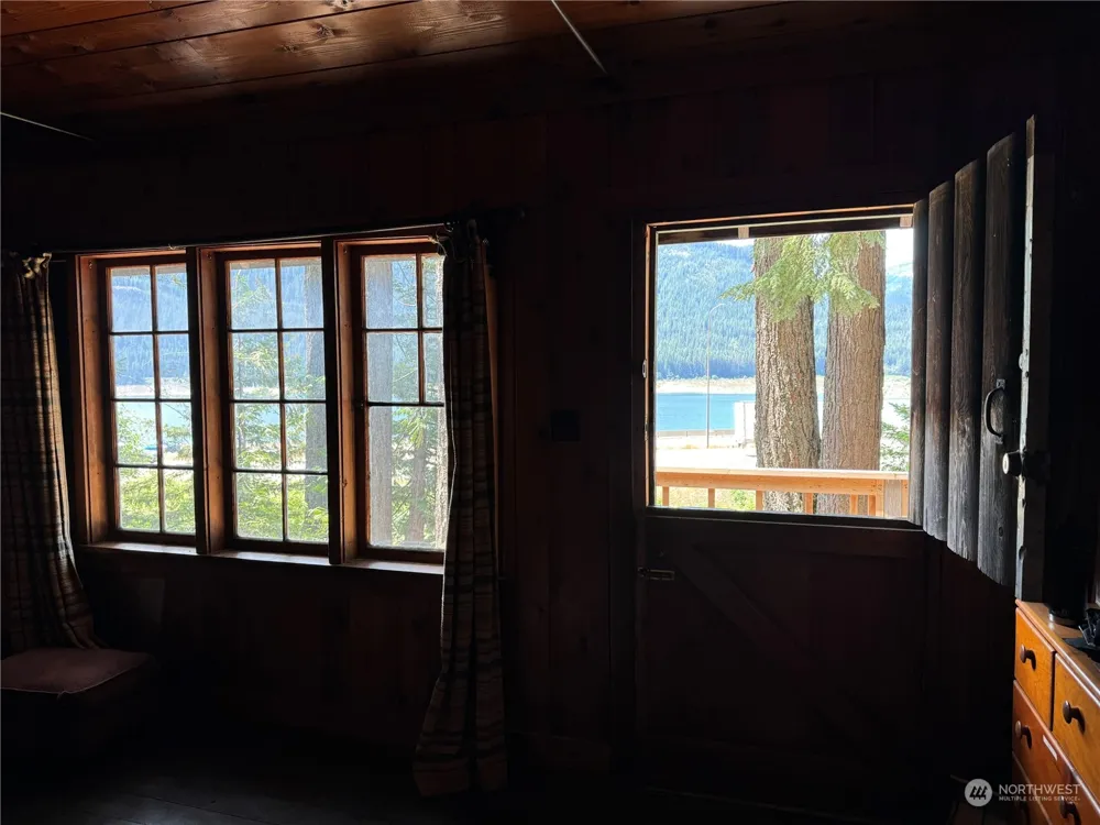 4061 FS RD 4832 Snoqualmie Pass, WA 98068