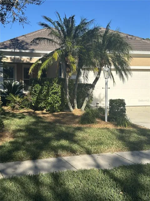 7135 KENSINGTON COURT