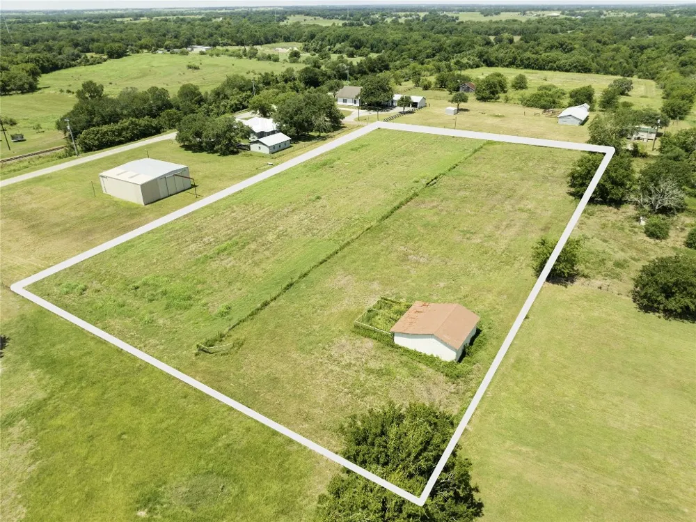 215 Old Highway 90 Loop Schulenburg, TX 78956