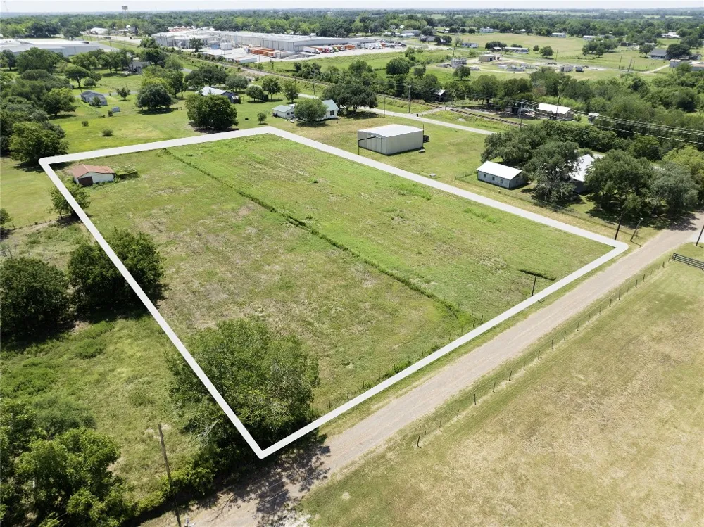 215 Old Highway 90 Loop Schulenburg, TX 78956