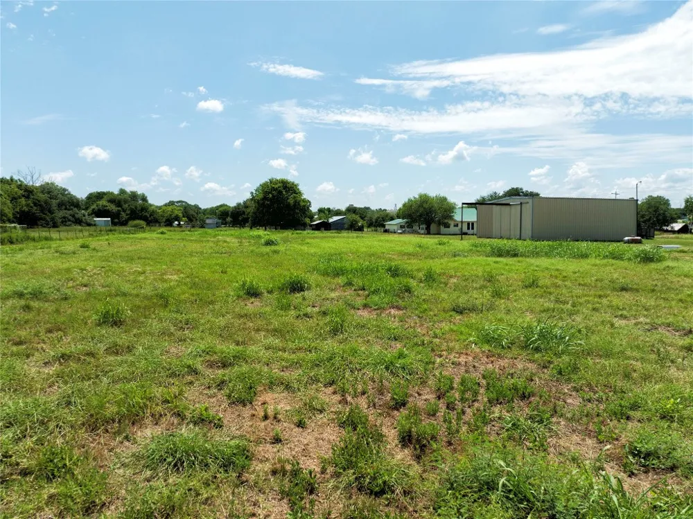 215 Old Highway 90 Loop Schulenburg, TX 78956