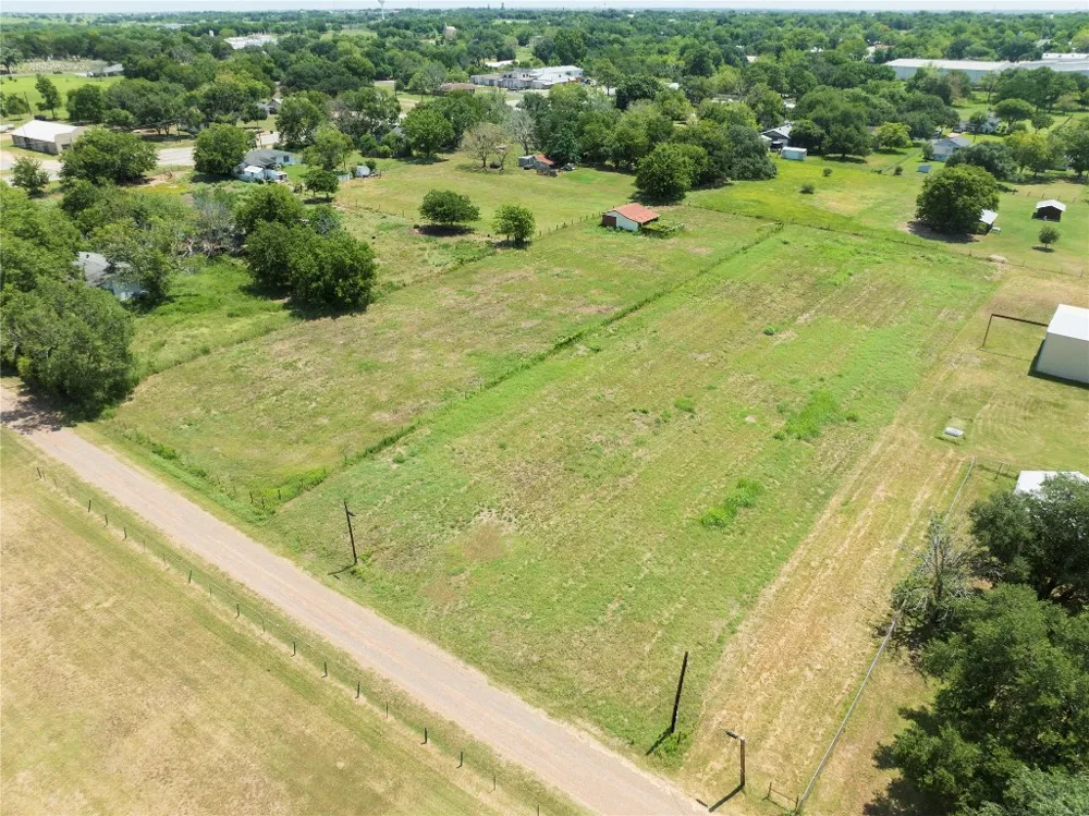 215 Old Highway 90 Loop Schulenburg, TX 78956