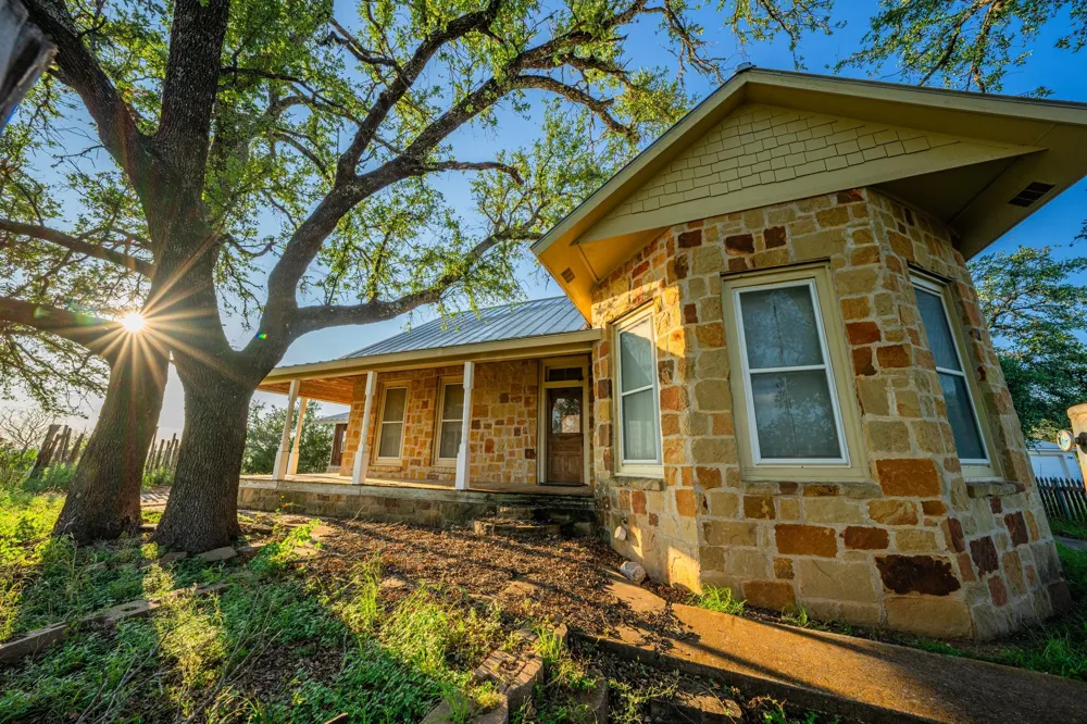 9738 E FM 1431 Marble Falls, TX 78654