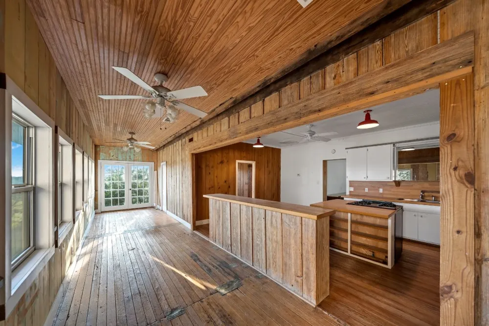 9738 E FM 1431 Marble Falls, TX 78654