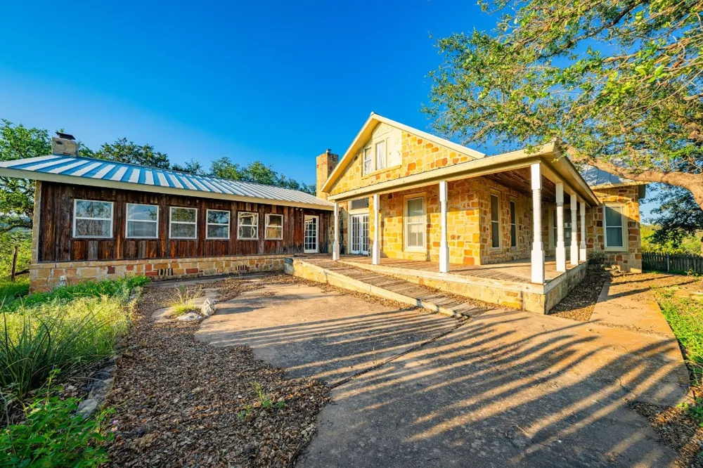 9738 E FM 1431 Marble Falls, TX 78654